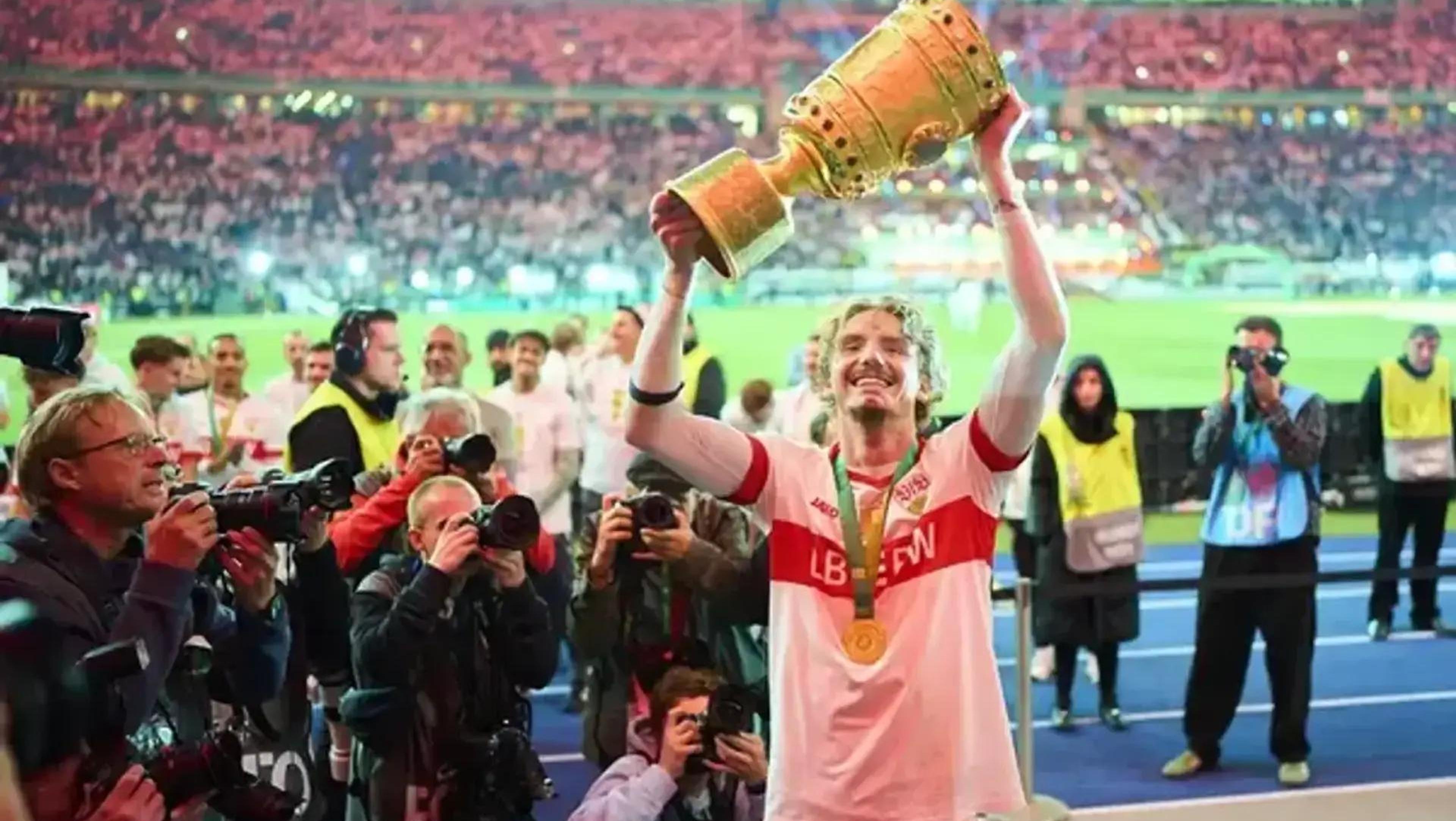 虎扑体育-德国队观众热烈欢呼！，巴特勒迎来十二赛季出色发挥观众掌声雷动的简单介绍