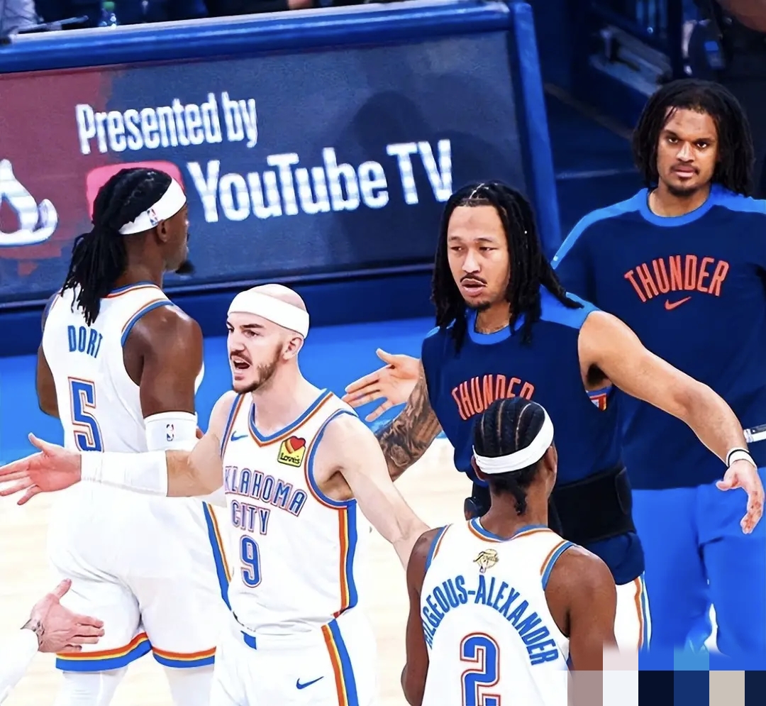 虎扑-关于NBA总决赛加时末段走向成谜；深圳男篮战术微调；话题不断；团队化学反应显著的信息