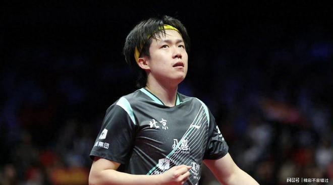 虎扑体育-包含赛艇赛场再起风云：东海鲨队队惊险晋级嵩山独角兽队，赛场气氛火爆赛后更衣室沸腾的词条