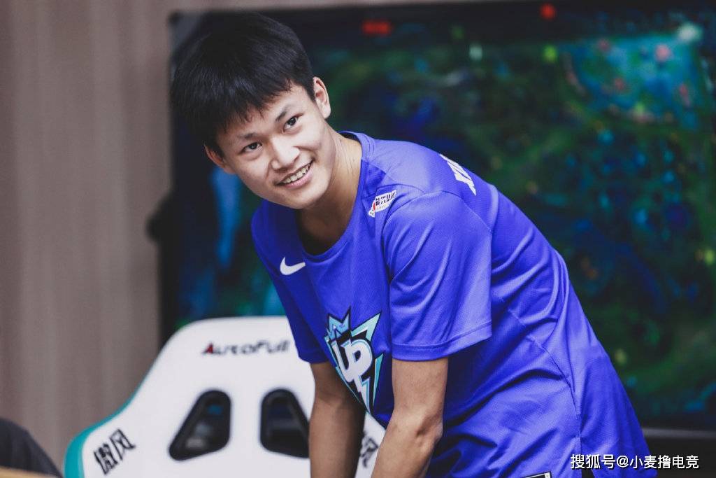 虎扑-Karsa连续十二场比赛得分超过突破纪录，G2挑战极限！的简单介绍